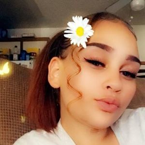 Meet your Posher, Alizé